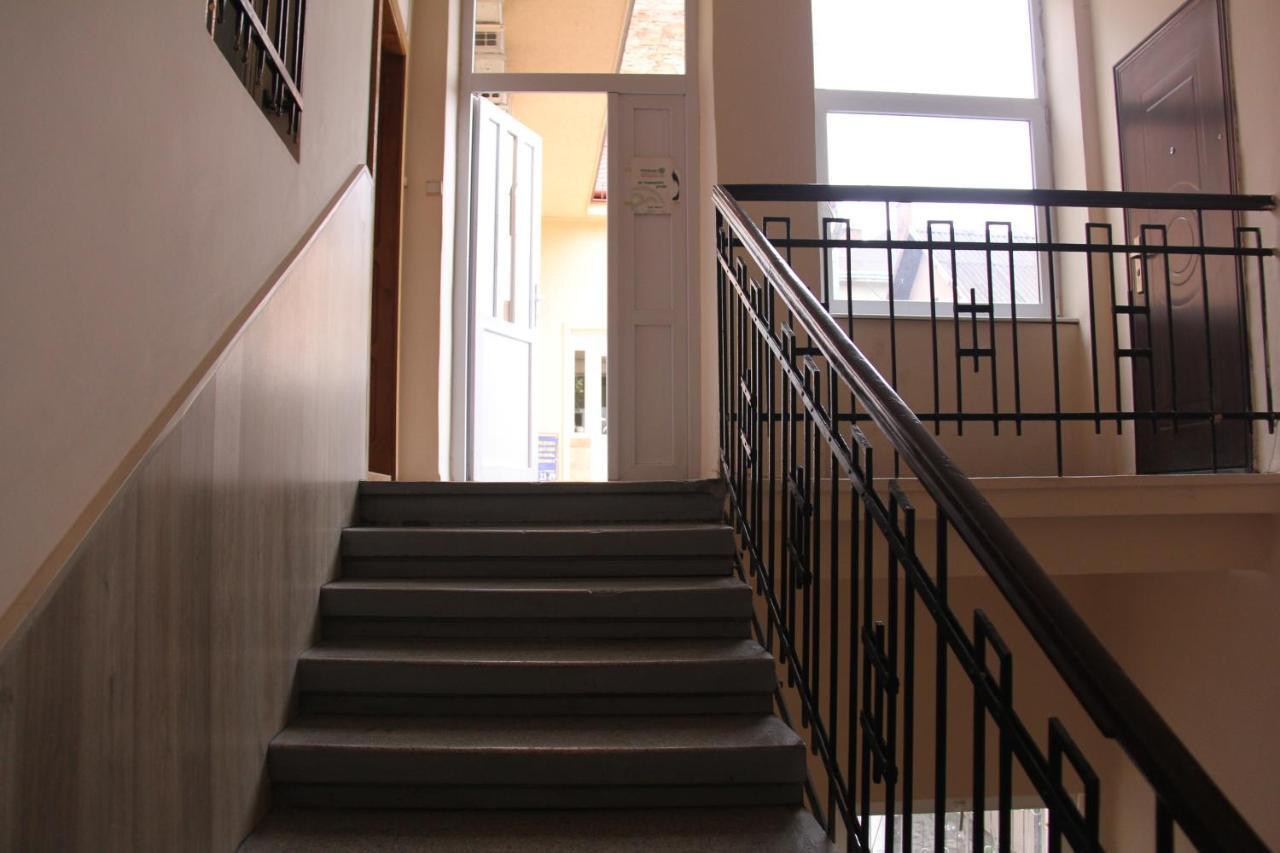 Apartments Domovik ,Kirilla I Mefodiya, 5 Mukácheve Exterior foto