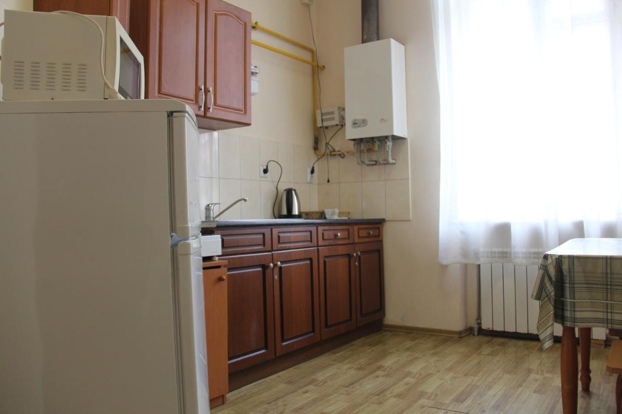 Apartments Domovik ,Kirilla I Mefodiya, 5 Mukácheve Exterior foto
